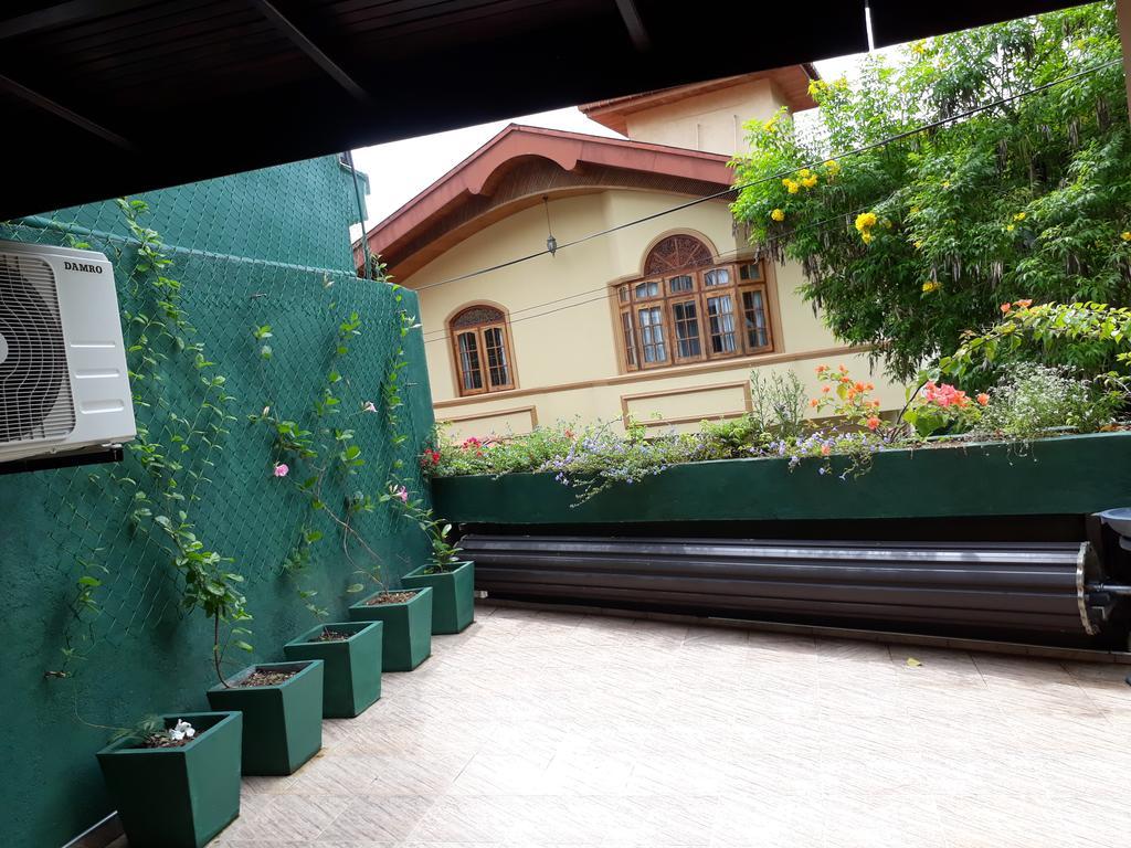 Grand Resort Kandy Esterno foto