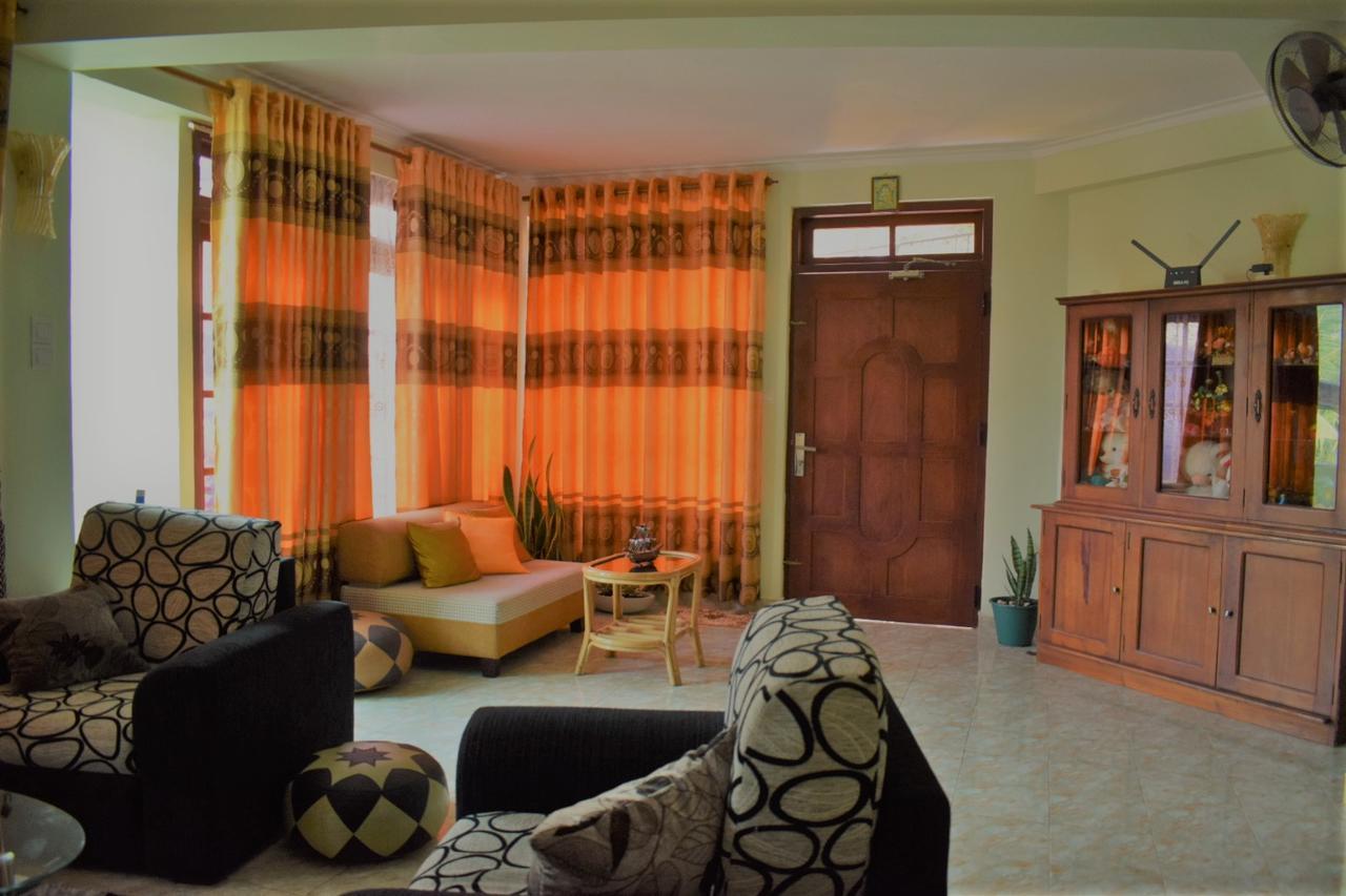 Grand Resort Kandy Esterno foto