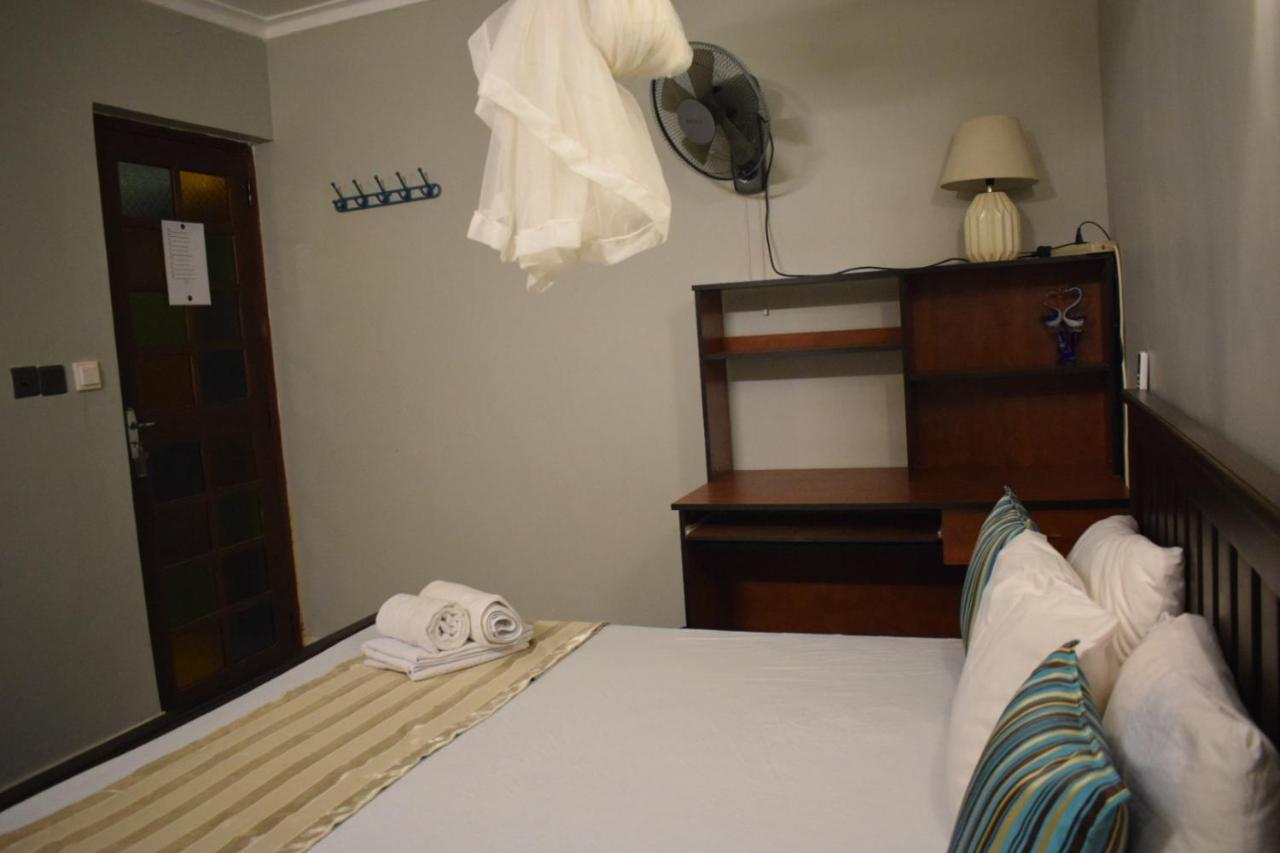 Grand Resort Kandy Esterno foto