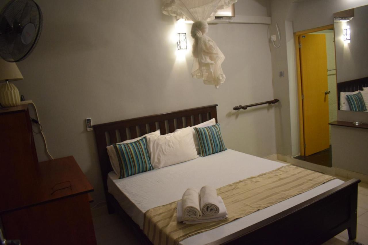 Grand Resort Kandy Esterno foto