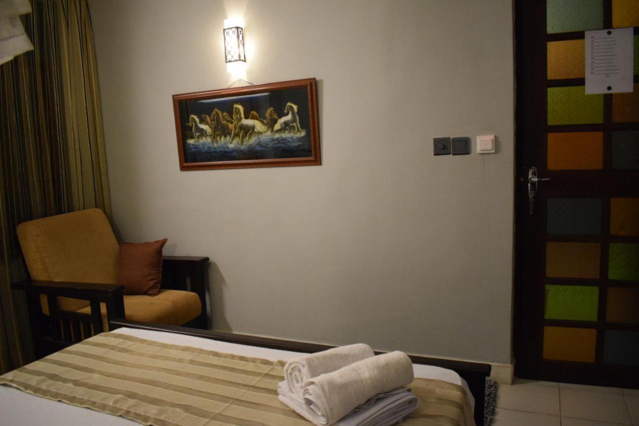 Grand Resort Kandy Esterno foto
